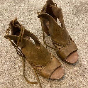 Free people clog heels